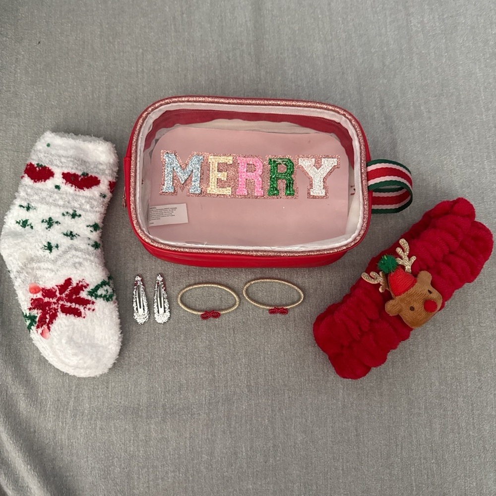 Claire's Red and White Holiday Hair Accessory Set